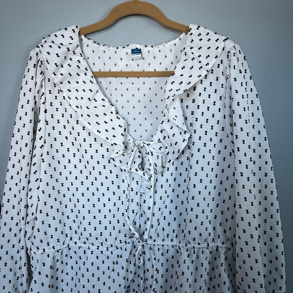 Old Navy White Top